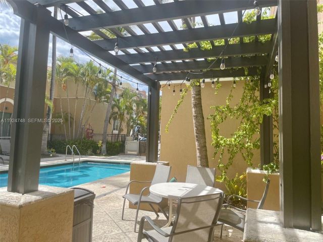 Home for rent at 2891 NE 185th St 1006 - photo 7484023