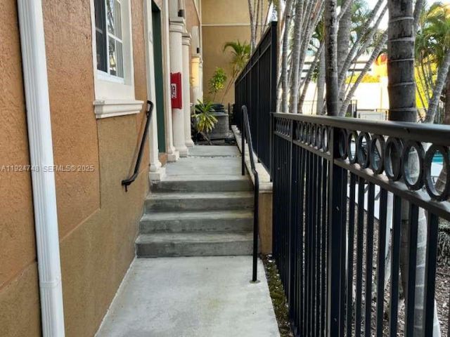 Home for rent at 2891 NE 185th St 1006 - photo 7484030