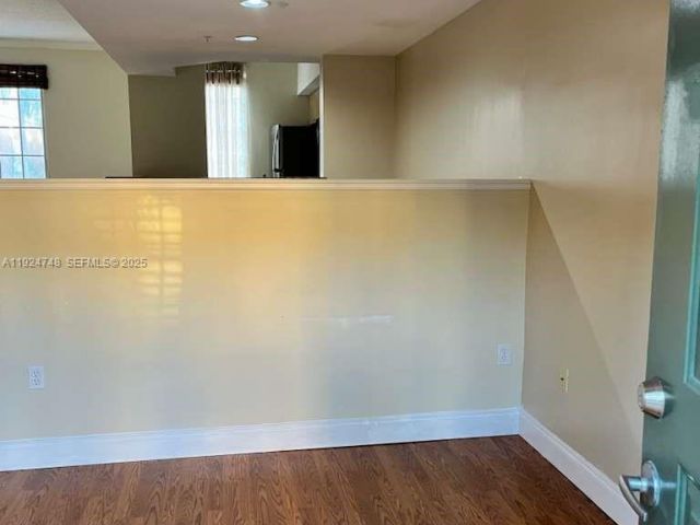 Home for rent at 2891 NE 185th St 1006 - photo 7484033