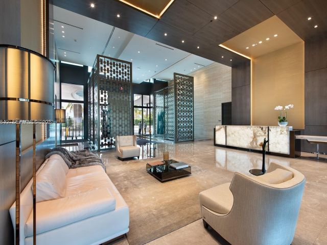 Apartment for rent  Unit # - photo 6857270