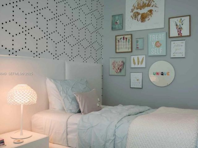 Apartment for rent  Unit # - photo 6857277