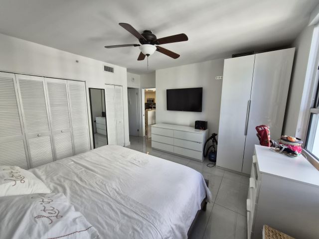 Apartment for rent  Unit #2008 - photo 6867894