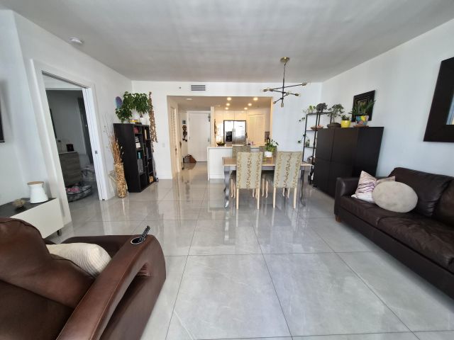 Apartment for rent  Unit #2008 - photo 6867897