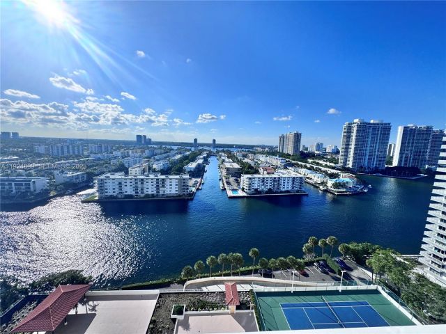 2-bedroom condo for rent in Sunny Isles Beach - 290 174th St 1906 - MondialRealty