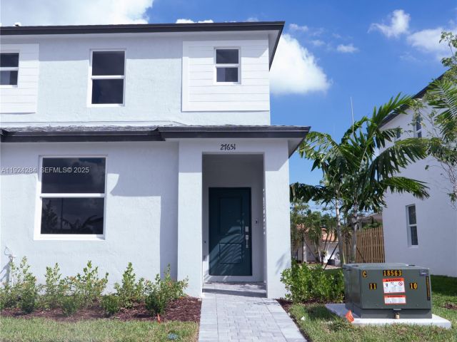 Home for rent at 27651 SW 155 CT 0 - photo 7511200