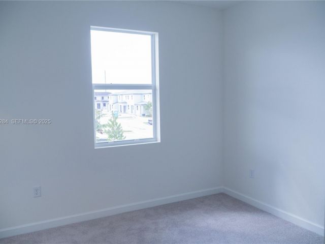 Home for rent at 27651 SW 155 CT 0 - photo 7511214