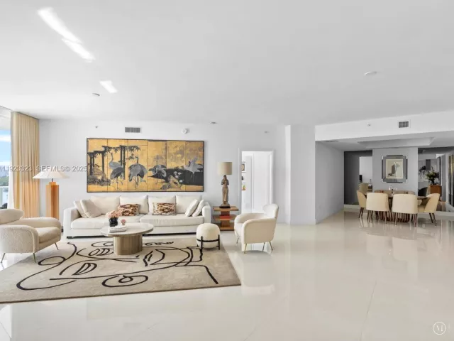 Apartment for sale  Unit #1104 - photo 6860411