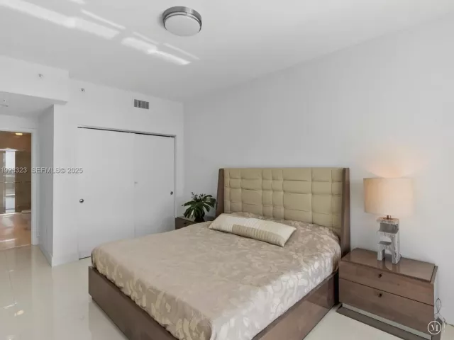 Apartment for sale  Unit #1104 - photo 6860401