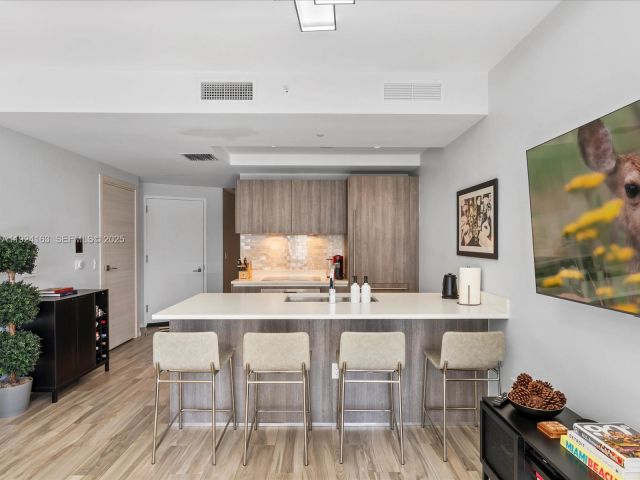 Apartment for sale  Unit #1603 - photo 6861136