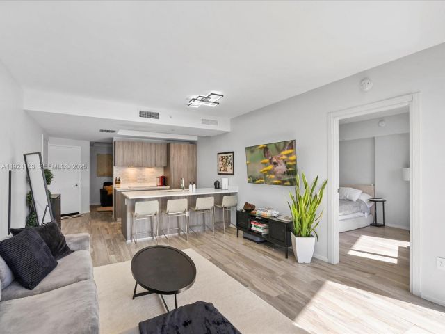 Apartment for sale  Unit #1603 - photo 6861142