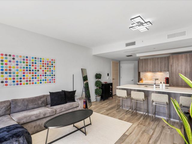 Apartment for sale  Unit #1603 - photo 6861143