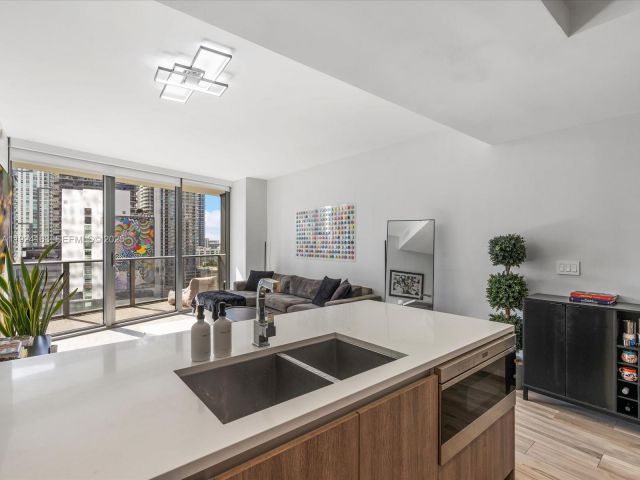 Apartment for sale  Unit #1603 - photo 6861145