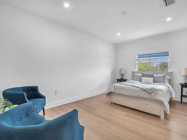 Home for rent at 477 NE 1st Street - photo 6858760