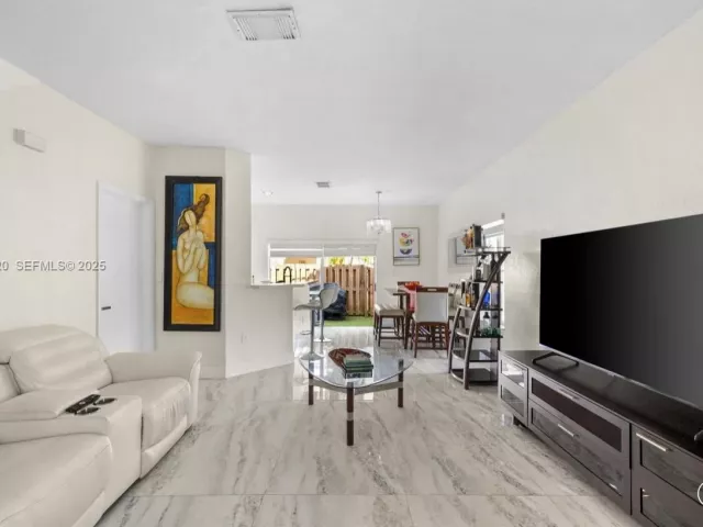 3-bedroom home for sale in Doral - 8362 NW 107th Ct 7-24 - MondialRealty