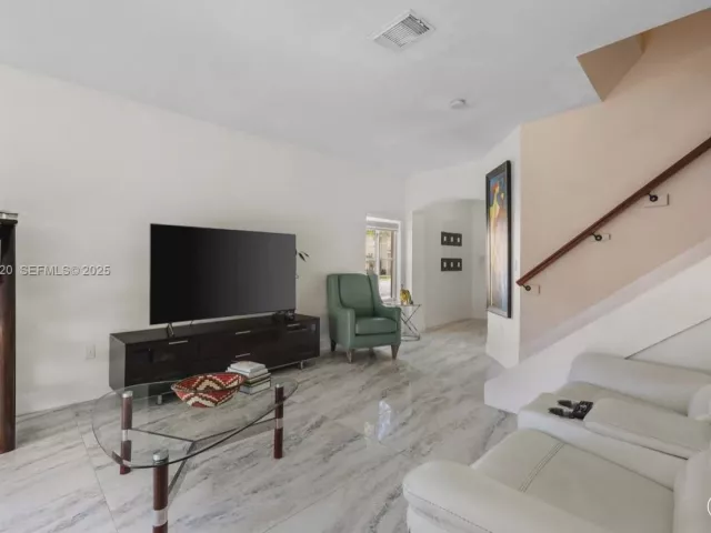 3-bedroom home for sale in Doral - 8362 NW 107th Ct 7-24 - MondialRealty