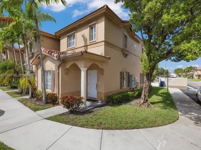 3-bedroom home for sale in Doral - 8362 NW 107th Ct 7-24 - MondialRealty