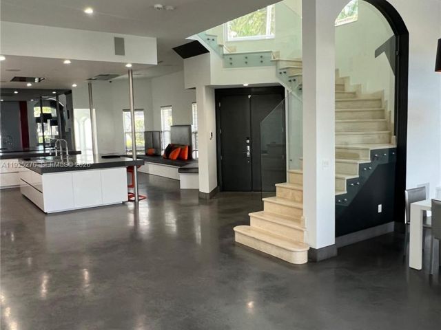 Home for rent at 21025 NE 38th Ave 81 - photo 6862727