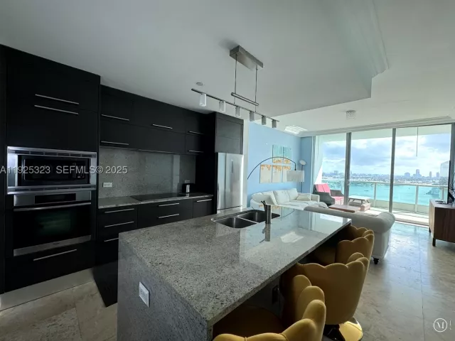1-bedroom condo for rent in Miami - 900 Biscayne Blvd 2604 - MondialRealty