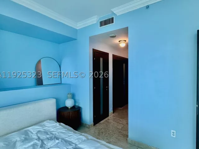1-bedroom condo for rent in Miami - 900 Biscayne Blvd 2604 - MondialRealty
