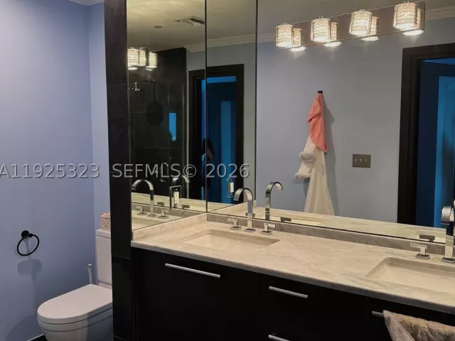 1-bedroom condo for rent in Miami - 900 Biscayne Blvd 2604 - MondialRealty