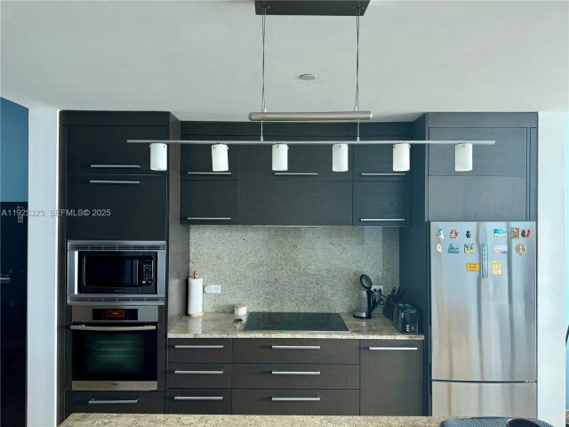 Apartment for rent  Unit #2604 - photo 6861193