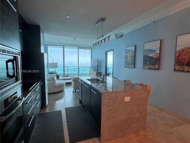 Apartment for rent  Unit #2604 - photo 6861196