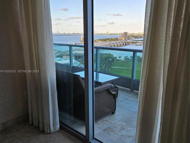 Apartment for rent  Unit #2604 - photo 6861197