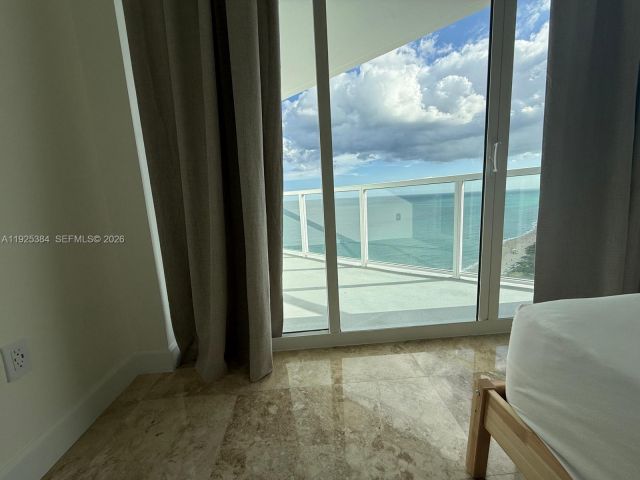 2-bedroom condo for sale in Sunny Isles Beach - 16699 Collins Ave 2701 - MondialRealty