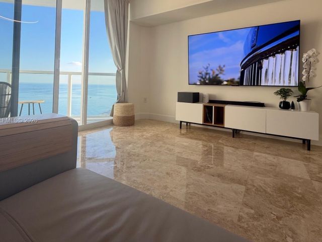 2-bedroom condo for sale in Sunny Isles Beach - 16699 Collins Ave 2701 - MondialRealty