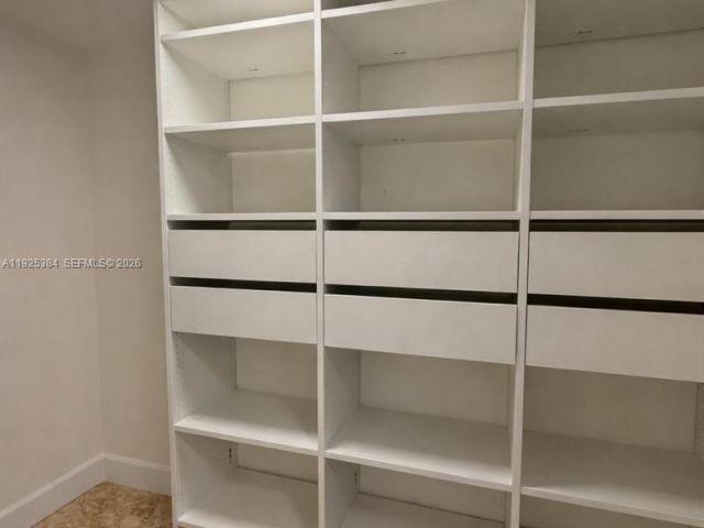 2-bedroom condo for sale in Sunny Isles Beach - 16699 Collins Ave 2701 - MondialRealty