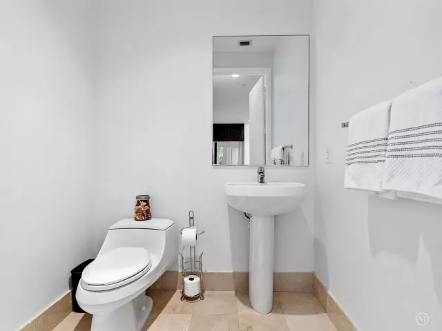 3-bedroom condo for sale in Sunny Isles Beach - 18101 Collins Avenue 401 - MondialRealty