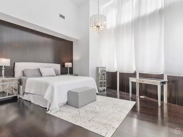 3-bedroom condo for sale in Sunny Isles Beach - 18101 Collins Avenue 401 - MondialRealty