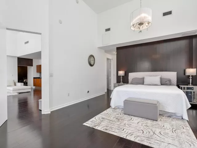 3-bedroom condo for sale in Sunny Isles Beach - 18101 Collins Avenue 401 - MondialRealty