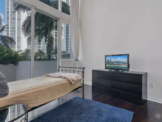 3-bedroom condo for sale in Sunny Isles Beach - 18101 Collins Avenue 401 - MondialRealty