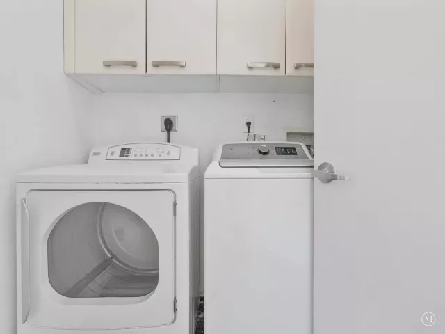 3-bedroom condo for sale in Sunny Isles Beach - 18101 Collins Avenue 401 - MondialRealty