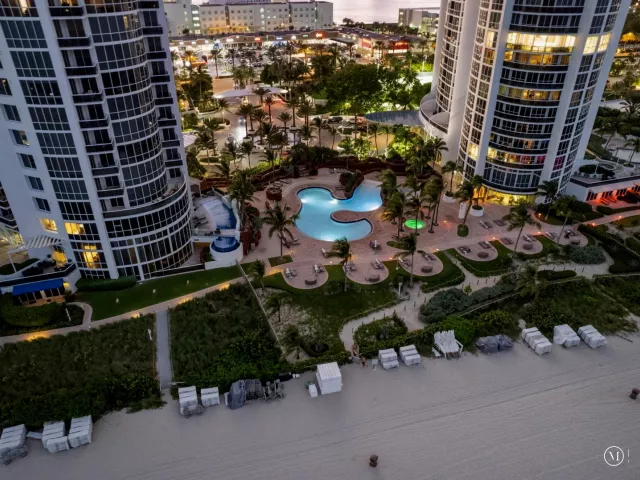 3-bedroom condo for sale in Sunny Isles Beach - 18101 Collins Avenue 401 - MondialRealty