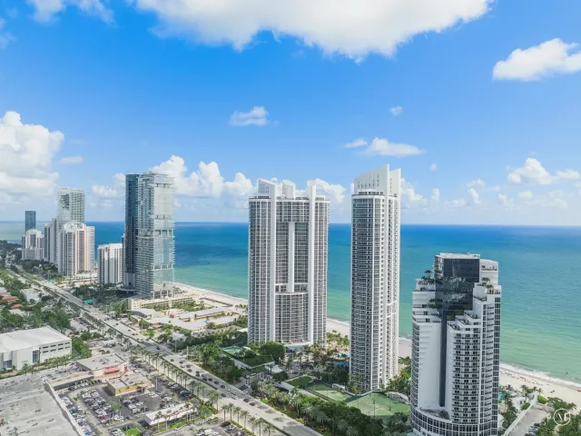 3-bedroom condo for sale in Sunny Isles Beach - 18101 Collins Avenue 401 - MondialRealty