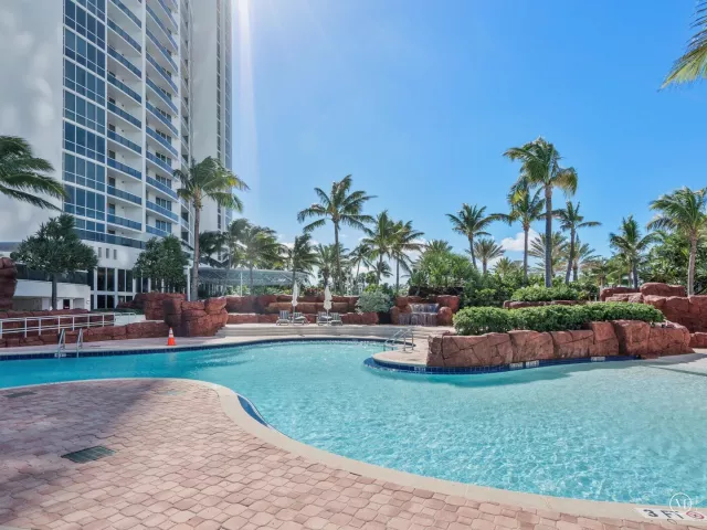 3-bedroom condo for sale in Sunny Isles Beach - 18101 Collins Avenue 401 - MondialRealty