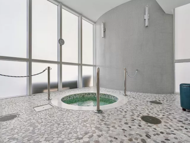3-bedroom condo for sale in Sunny Isles Beach - 18101 Collins Avenue 401 - MondialRealty