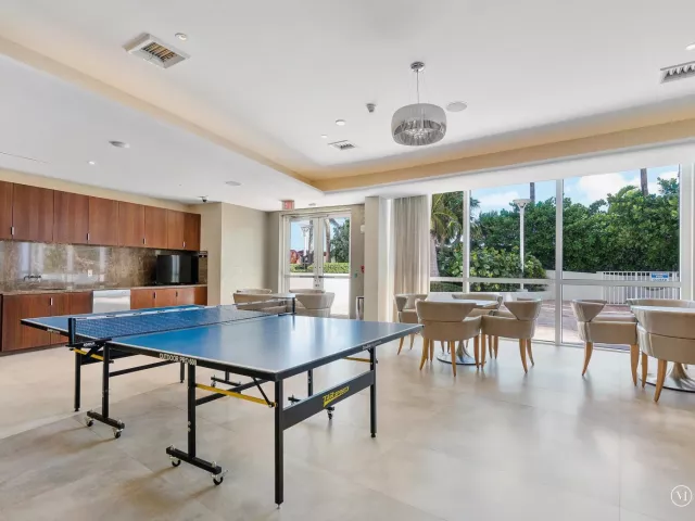3-bedroom condo for sale in Sunny Isles Beach - 18101 Collins Avenue 401 - MondialRealty
