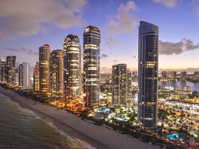 3-bedroom condo for sale in Sunny Isles Beach - 18101 Collins Avenue 401 - MondialRealty