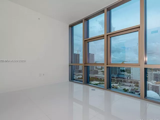 2-bedroom condo for sale in Miami - 851 NE 1st Ave 1608 - MondialRealty
