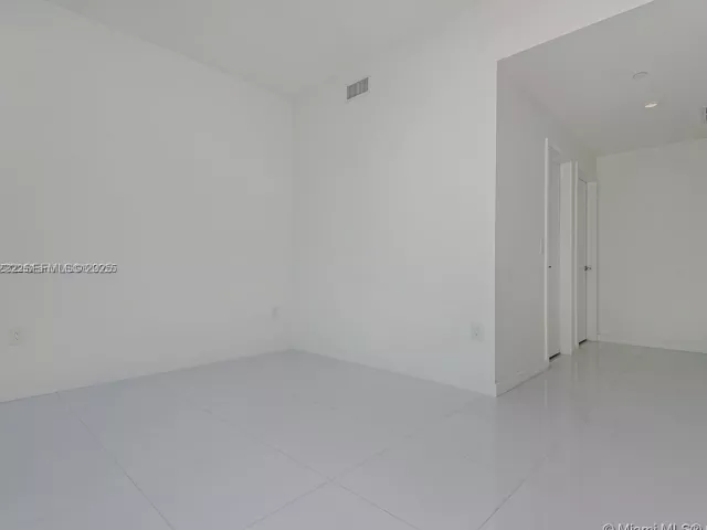 2-bedroom condo for sale in Miami - 851 NE 1st Ave 1608 - MondialRealty