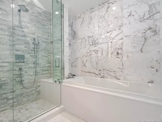 2-bedroom condo for sale in Miami - 851 NE 1st Ave 1608 - MondialRealty