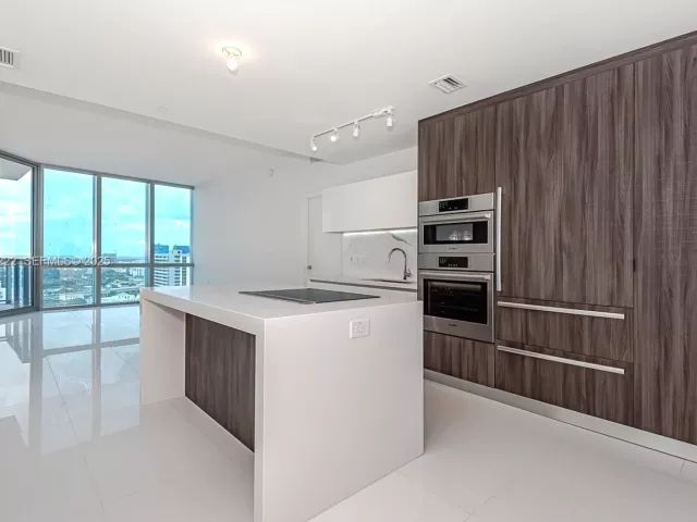 2-bedroom condo for sale in Miami - 851 NE 1st Ave 1608 - MondialRealty