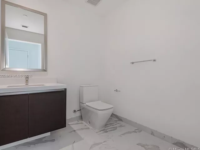 2-bedroom condo for sale in Miami - 851 NE 1st Ave 1608 - MondialRealty