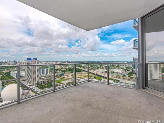 2-bedroom condo for sale in Miami - 851 NE 1st Ave 1608 - MondialRealty