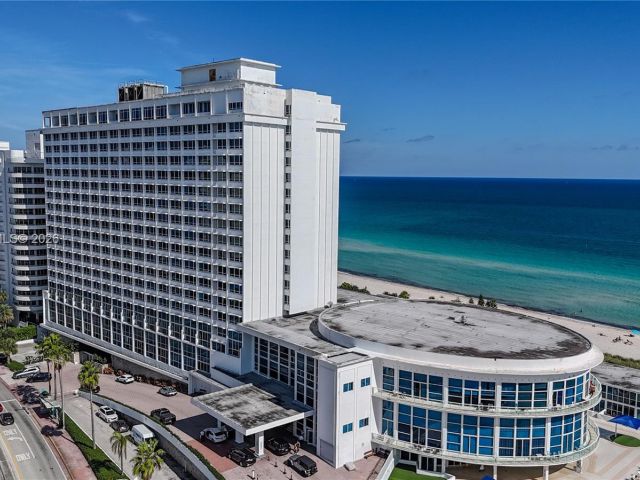 condo for sale in Miami Beach - 5445 Collins Ave 1504 - MondialRealty