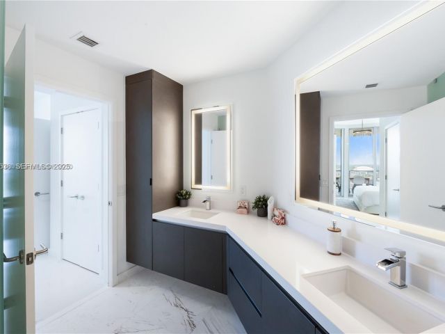 Apartment for sale  Unit #3308 - photo 6861399