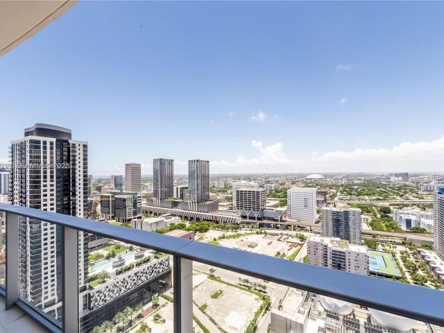 Apartment for sale  Unit #3308 - photo 6861404